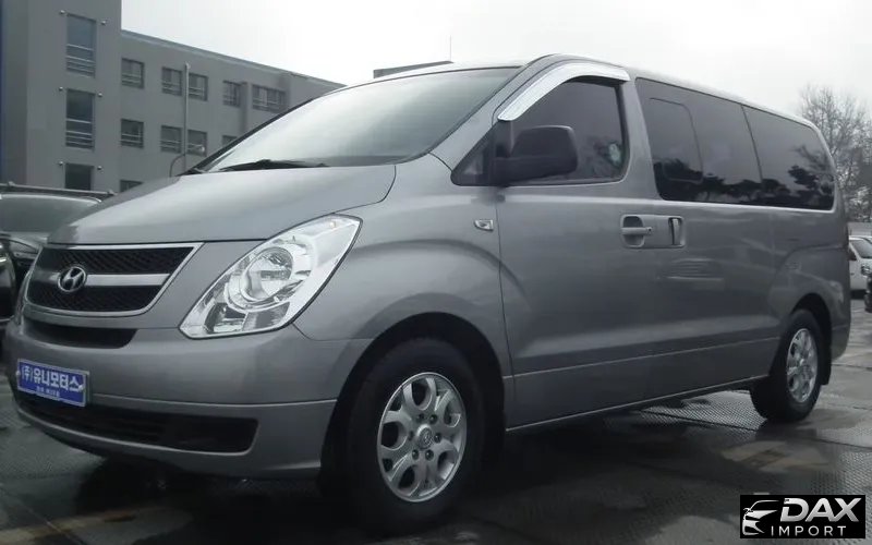 Hyundai Starex 12-Seater Wagon