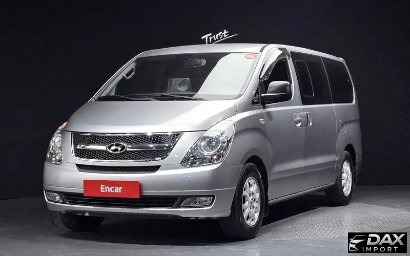 Hyundai Starex 12-Seater Wagon