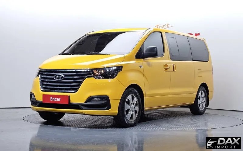 Hyundai Starex Wagon 12-Seater