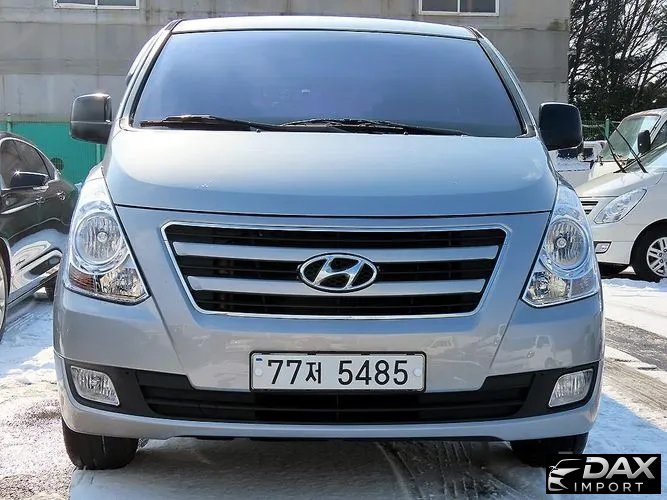 Hyundai Starex 12-Seater Wagon