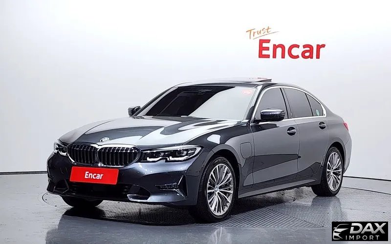 BMW 3-Series 330e Luxury