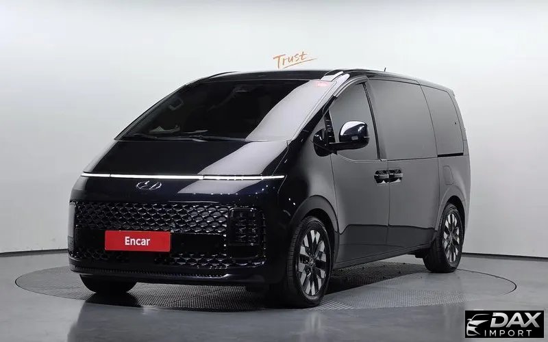 Hyundai Staria Lounge 9-Seater