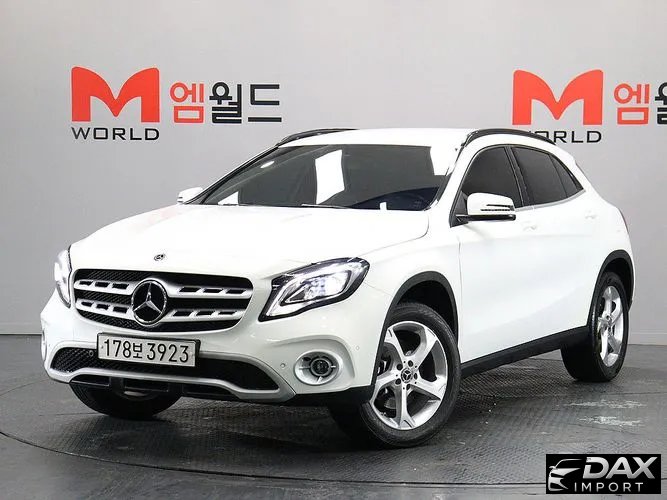 Mercedes-Benz GLA-Class GLA220