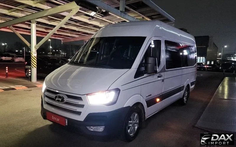 Hyundai Solati 15-seater