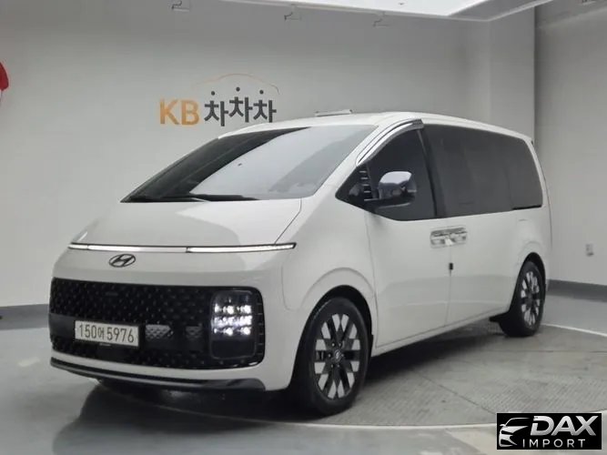 Hyundai Staria L3.5 Lounge 7-Seater