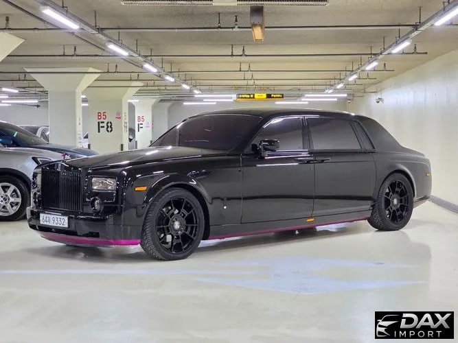 Rolls-Royce Phantom 6.7 EWB V12