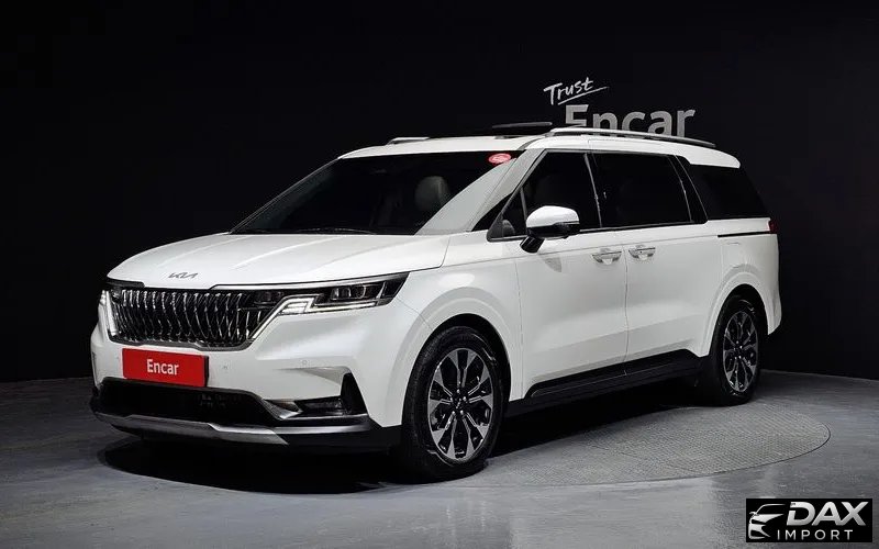 Kia Canival Gasoline 7-Seater Outdoor