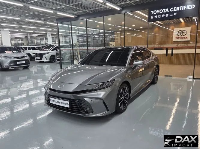 Toyota Camry 2.5 XLE Premium Hybrid