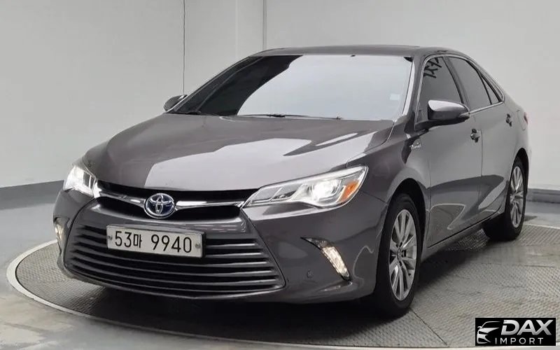 Toyota Camry Hybrid XLE