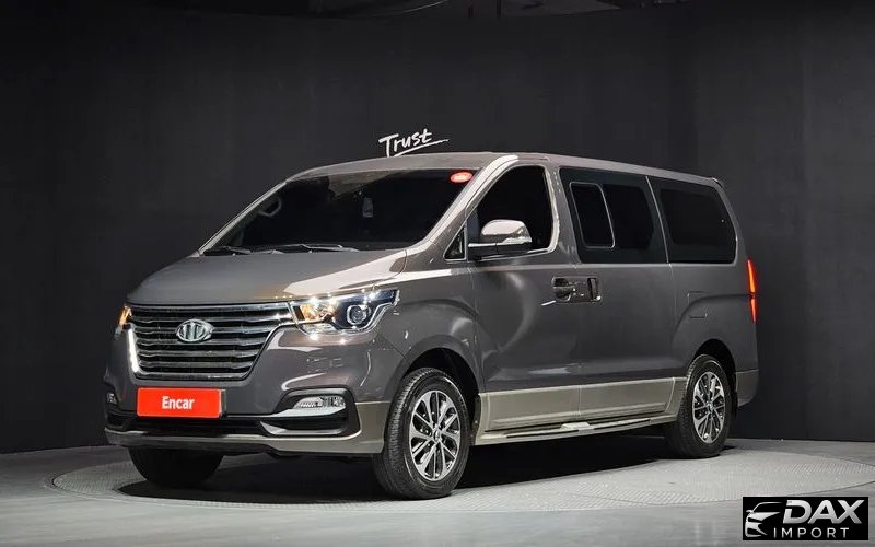 Hyundai Starex 4WD Urban 9-Seater