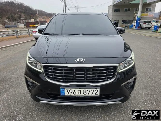 Kia Canival 9-Seater Prstige