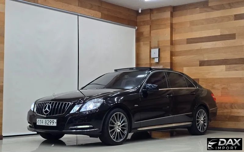 Mercedes-Benz E-Class E300 Elegance