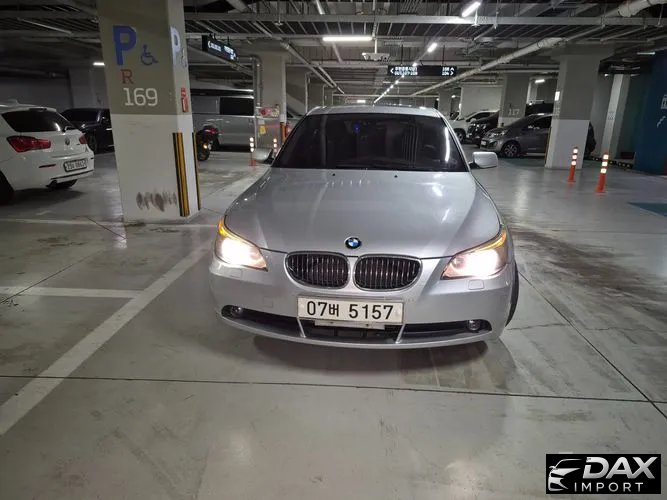 BMW 5-Series 523i Sedan