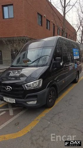 Hyundai Solati 15-seater