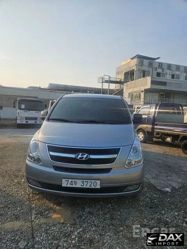 Hyundai Starex 11-Seater Wagon