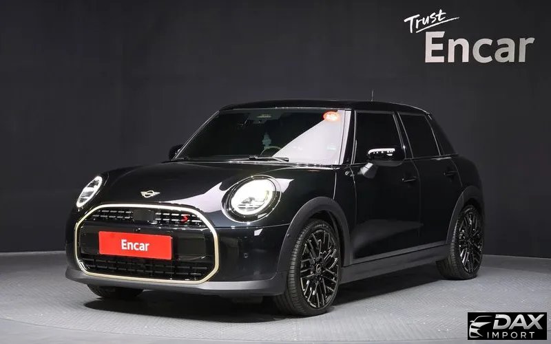 Mini Cooper 5 Door Favoured