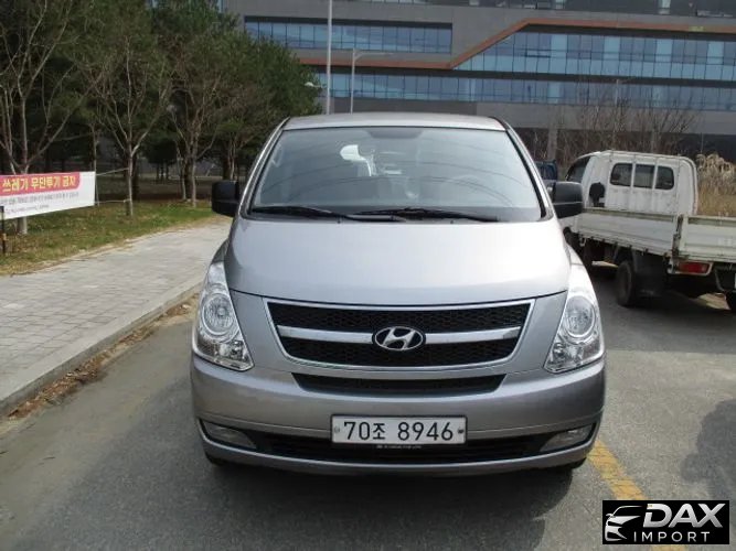 Hyundai Starex 4WD 12-Seater Wagon
