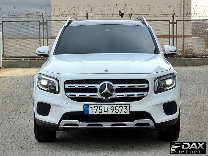 Mercedes-Benz GLB-Class GLB220