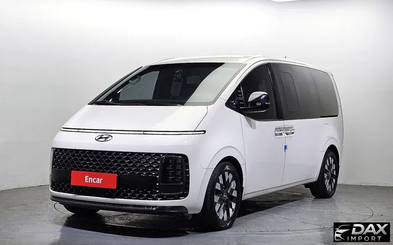 Hyundai Staria L3.5 Lounge 7-Seater