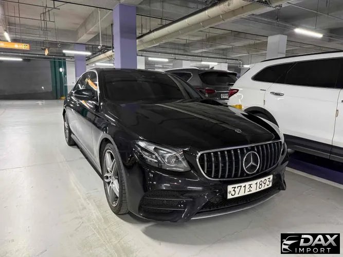 Mercedes-Benz E-Class E300 4MATIC AMG Line