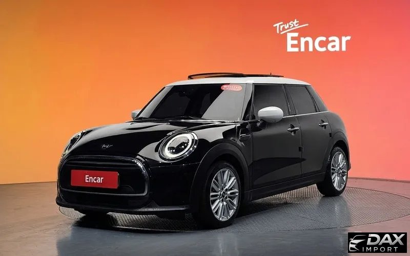 Mini Cooper 5Door Classic Plus Launch Pack