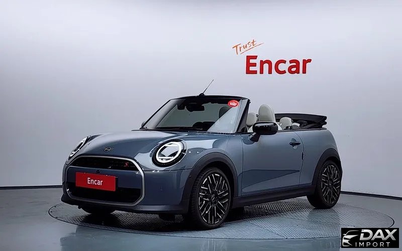 Mini Cooper Convertible Favoured