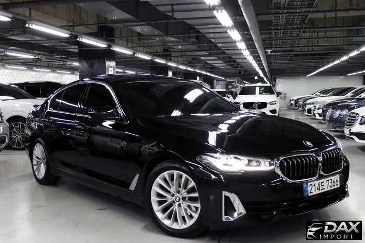 BMW 5-Series 520i Luxury