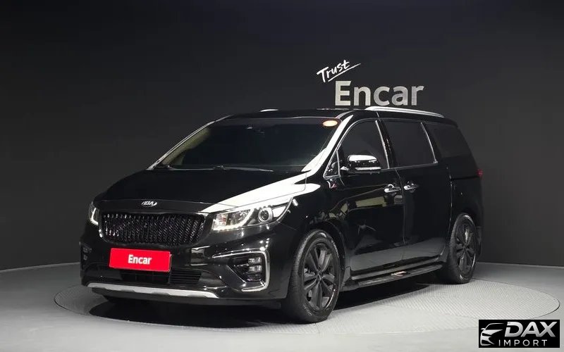 Kia Canival Gasoline 7-seater Limousine