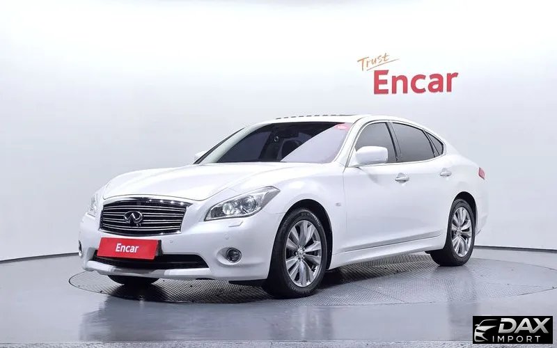 Infiniti M Premium