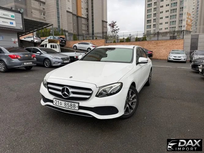 Mercedes-Benz E-Class E300 4MATIC Avnatgarde