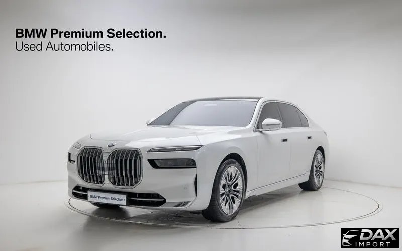 BMW 7-Series 740i sDrive Design Pure Excellence