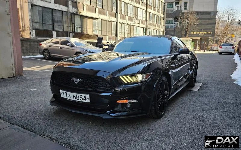 Ford Mustang Coupe