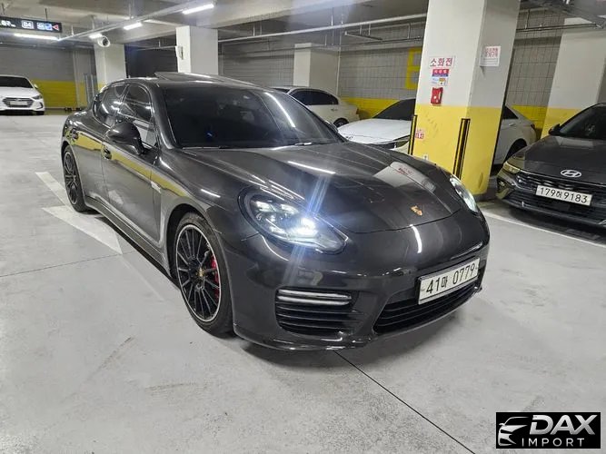 Porsche Panamera 4.8 GTS
