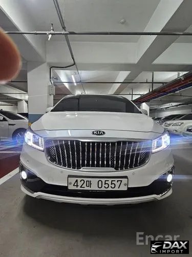 Kia Canival 7-seater Limousine