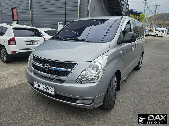 Hyundai Starex 11-Seater Wagon