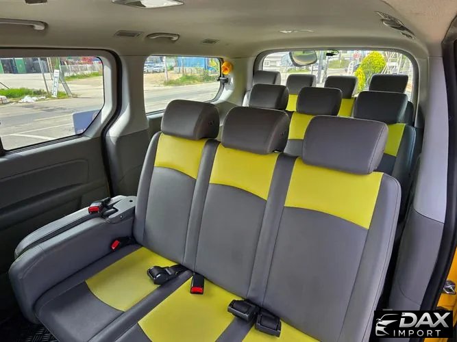 Hyundai Starex Guard car of children