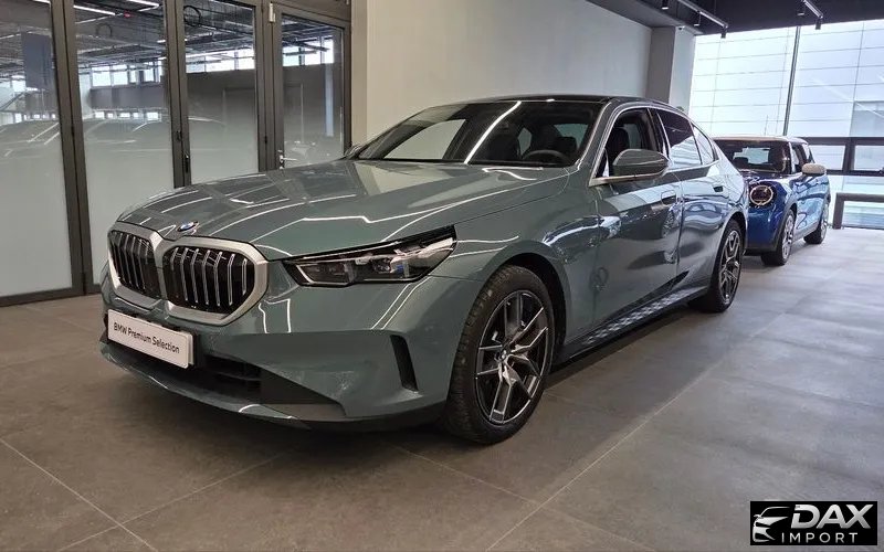 BMW 5-Series 520i