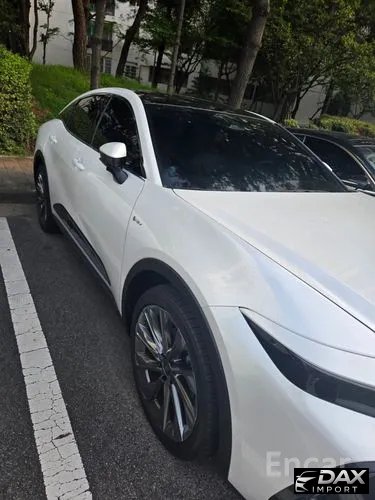 Toyota Crown 2.5 4WD Hybrid