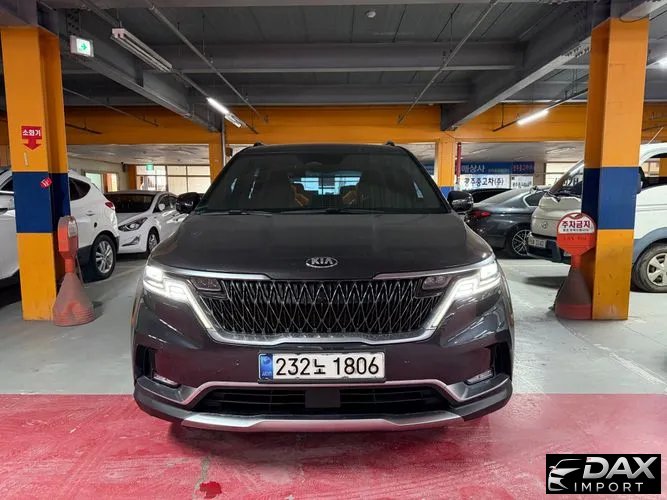 Kia Canival 9-Seater Signature
