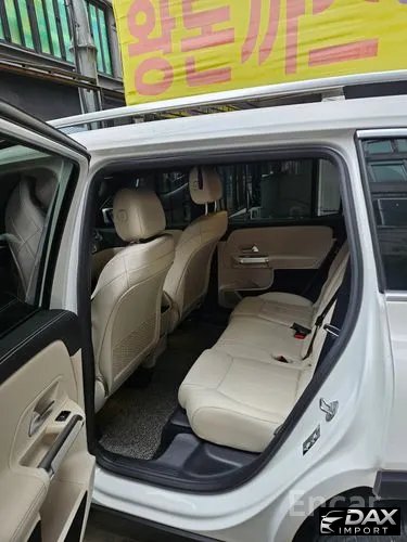 Mercedes-Benz GLB-Class GLB220