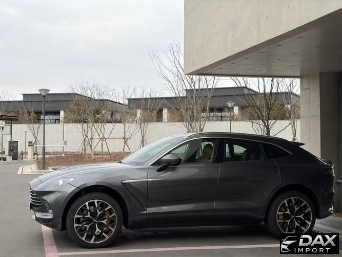 Astonmartin DBX 4.0 V8