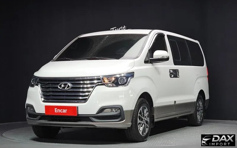 Hyundai Starex 4WD Urban 9-Seater