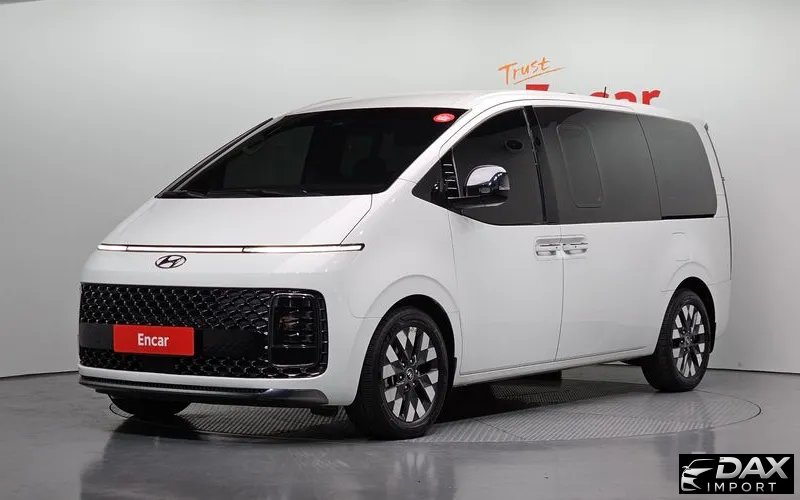 Hyundai Staria L3.5 Lounge 9-Seater