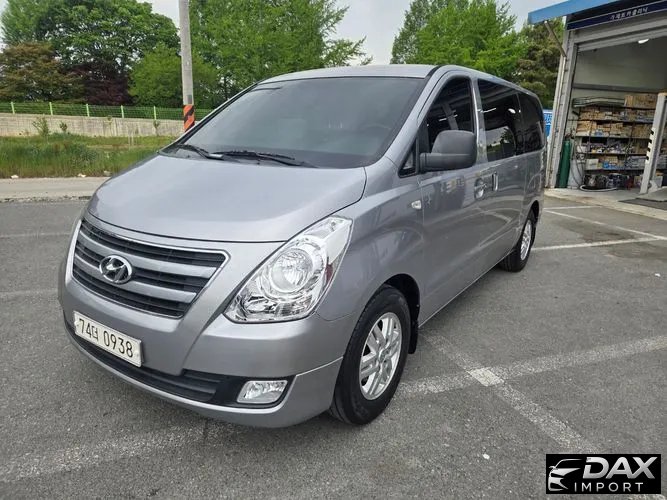 Hyundai Starex 12-Seater Wagon