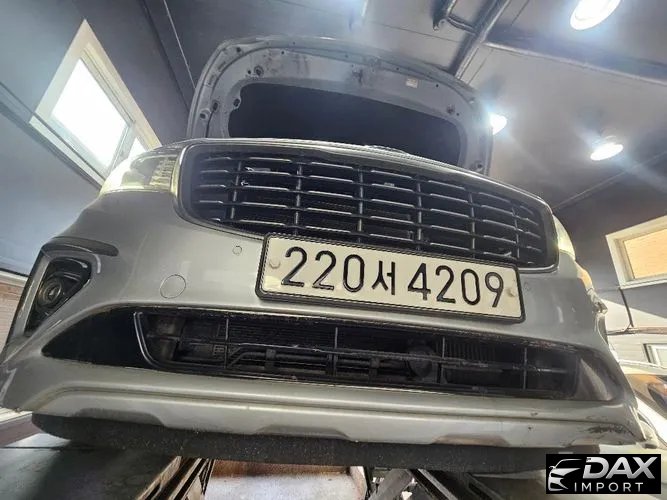 Kia Canival 9-Seater Luxury