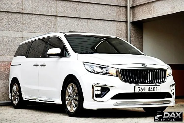 Kia Canival 9-seater Noblesse