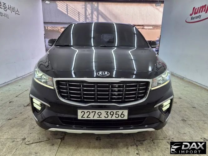 Kia Canival 9-Seater Luxury