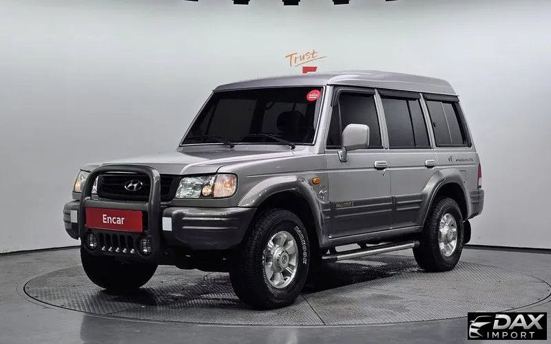 Hyundai Galloper 9-Seater V6 LPG