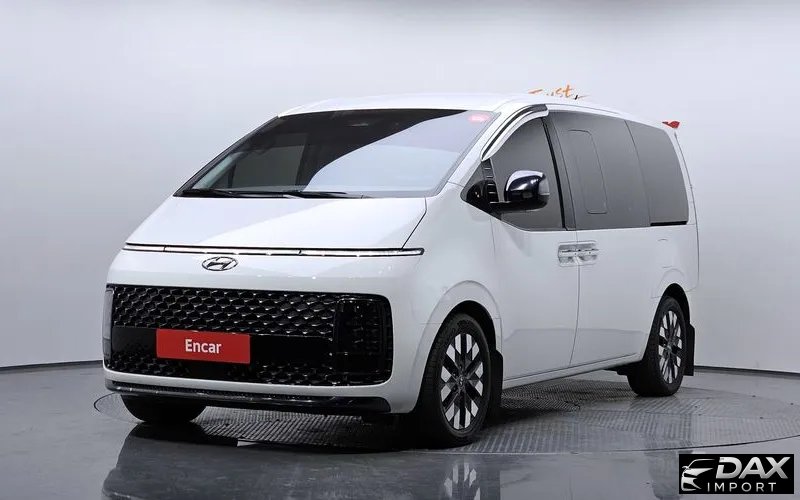 Hyundai Staria L3.5 Lounge 9-Seater