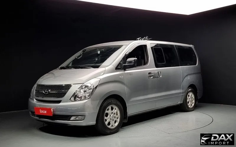 Hyundai Starex 12-Seater Wagon